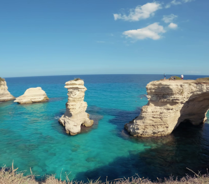 nei pressi delle Due Sorelle, le famose scogliere salentine